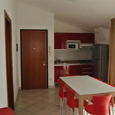 Enjoy Your 80m From The Apartment